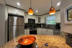 17801 N Bay Rd, Sunny Isles Beach, FL 33160 - Photo 10