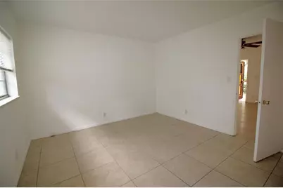 4649  Bougainvilla Dr, Unit #4, Lauderdale by the Sea, FL 33308 - Photo 12