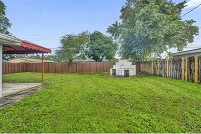 7021  Park St, Hollywood, FL 33024 - Photo 26