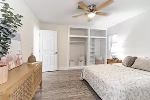 300 NE 43rd St, Oakland Park, FL 33334 - Photo 14