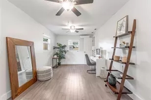 300 NE 43rd St, Oakland Park, FL 33334 - Photo 18