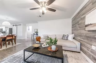 300 NE 43rd St, Oakland Park, FL 33334 - Photo 8