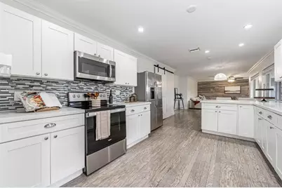 300 NE 43rd St, Oakland Park, FL 33334 - Photo 2