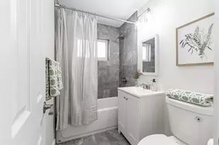 300 NE 43rd St, Oakland Park, FL 33334 - Photo 16