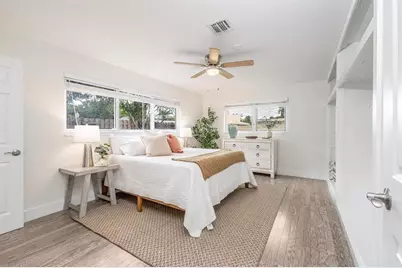 300 NE 43rd St, Oakland Park, FL 33334 - Photo 12