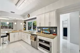 2732 NE 26th St, Fort Lauderdale, FL 33305 - Photo 40