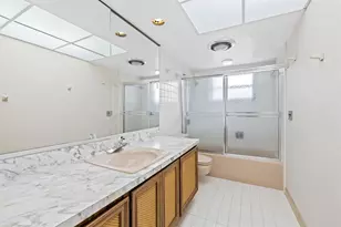 625 Oleander Dr, Hallandale Beach, FL 33009 - Photo 28