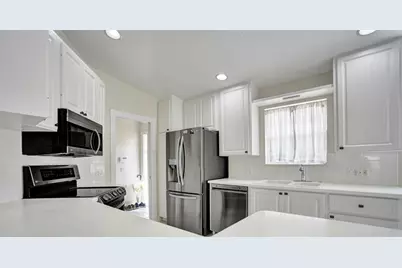 8168  Montserrat Pl, Wellington, FL 33414 - Photo 6