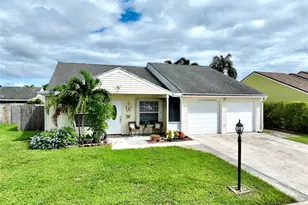 7782 Blairwood Cir N, Lake Worth, FL 33467 - Photo 4