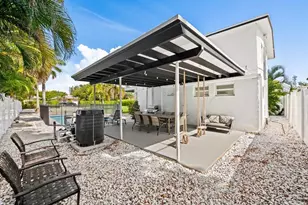 311 SE 3rd Ave, Delray Beach, FL 33483 - Photo 2