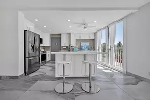 720 Bayshore Dr, Fort Lauderdale, FL 33304 - Photo 2