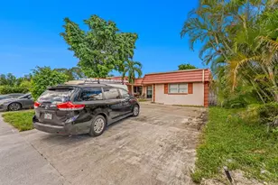 7391 NW 76th St, Tamarac, FL 33321 - Photo 18