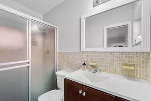 7391 NW 76th St, Tamarac, FL 33321 - Photo 16