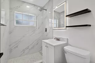 40 NW 68th St, Miami, FL 33150 - Photo 8