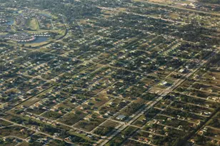 2914 SW 29 St, Lehigh Acres, FL 33976 - Photo 2