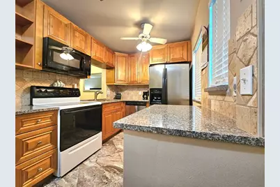 2141 NE 1st Ct, Unit #201, Boynton Beach, FL 33435 - Photo 2