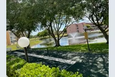 9101  Sunrise Lakes Blvd, Unit #117, Sunrise, FL 33322 - Photo 28