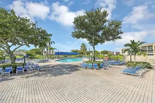 9101 Sunrise Lakes Blvd, Sunrise, FL 33322 - Photo 34