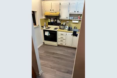 9101  Sunrise Lakes Blvd, Unit #117, Sunrise, FL 33322 - Photo 8