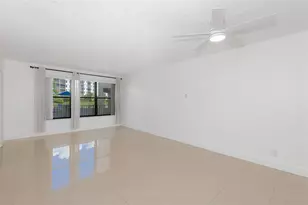 2307 S Cypress Bend Dr, Pompano Beach, FL 33069 - Photo 2