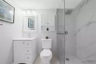 318 Oakridge R, Deerfield Beach, FL 33442 - Photo 16