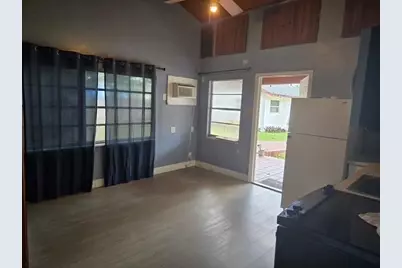 310 NE 2nd St, Unit #4, Pompano Beach, FL 33060 - Photo 2