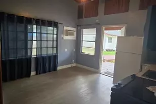 310 NE 2nd St, Pompano Beach, FL 33060 - Photo 2