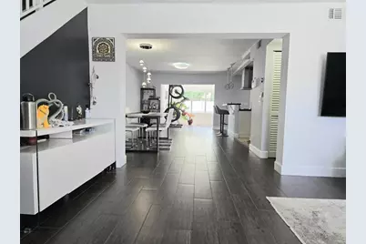 8090 NW 10th Ct, Unit #3B, Margate, FL 33063 - Photo 12