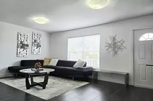 8090 NW 10th Ct, Margate, FL 33063 - Photo 4