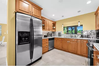 836  Orchid Dr, Plantation, FL 33317 - Photo 14