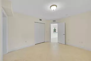 410 SW 15th St, Pompano Beach, FL 33060 - Photo 10