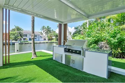 2880 NE 28th St, Fort Lauderdale, FL 33306 - Photo 82