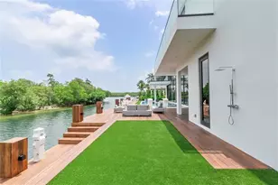 681 Golden Harbour Dr, Boca Raton, FL 33432 - Photo 54