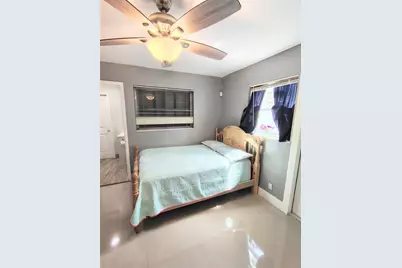 845 S Highland Dr, Unit #B, Hollywood, FL 33021 - Photo 2