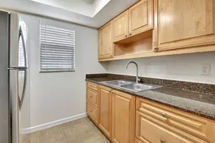 640 NE 6th Ct, Boynton Beach, FL 33435 - Photo 4