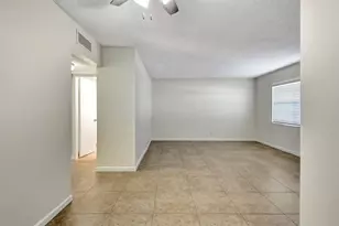 640 NE 6th Ct, Boynton Beach, FL 33435 - Photo 12