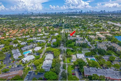 942 NE 199th St, Unit #401, Miami, FL 33179 - Photo 6