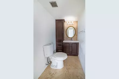 942 NE 199th St, Unit #401, Miami, FL 33179 - Photo 8