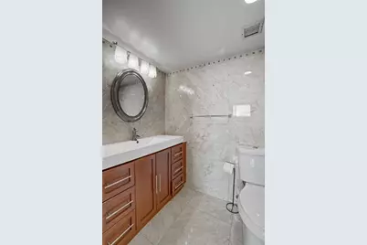 942 NE 199th St, Unit #401, Miami, FL 33179 - Photo 4