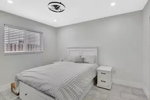 11831 NW 38th Pl, Sunrise, FL 33323 - Photo 12