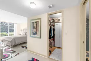 3800 Oaks Clubhouse Dr, Pompano Beach, FL 33069 - Photo 16