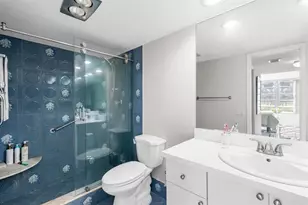 3800 Oaks Clubhouse Dr, Pompano Beach, FL 33069 - Photo 20