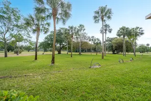 3800 Oaks Clubhouse Dr, Pompano Beach, FL 33069 - Photo 6