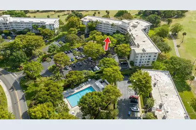 3800  Oaks Clubhouse Dr, Unit #110, Pompano Beach, FL 33069 - Photo 12