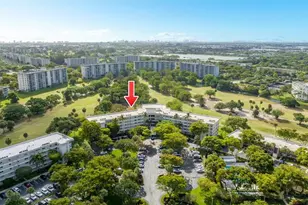 3800 Oaks Clubhouse Dr, Pompano Beach, FL 33069 - Photo 10