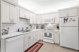 3800 Oaks Clubhouse Dr, Pompano Beach, FL 33069 - Photo 24