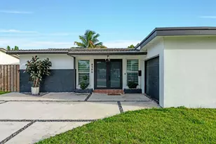8380 NW 26th Pl, Sunrise, FL 33322 - Photo 10