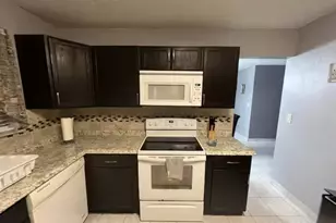 6931 SW 6th St, Pembroke Pines, FL 33023 - Photo 4