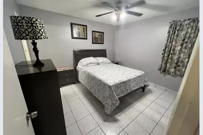 6931 SW 6th St, Pembroke Pines, FL 33023 - Photo 8