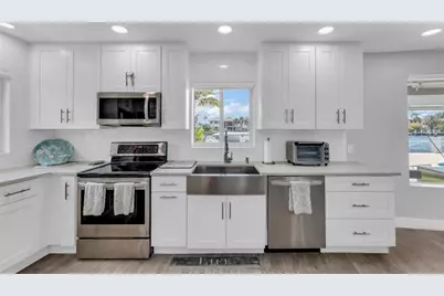 2005 N Riverside Dr, Pompano Beach, FL 33062 - Photo 24